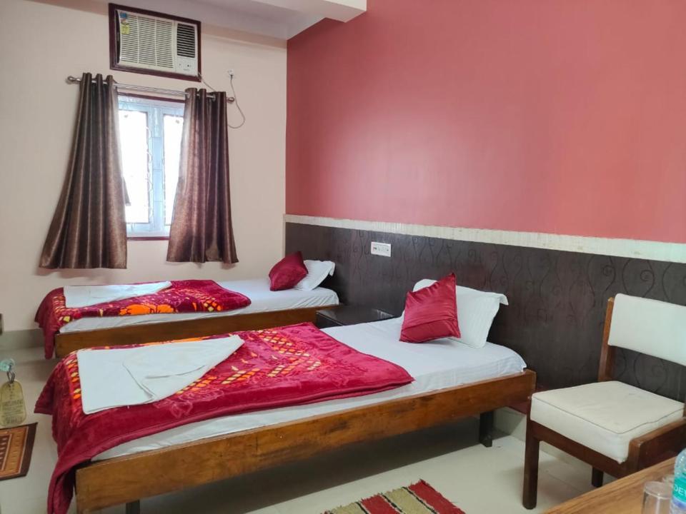Hotel Vaishnavi Near Baba Dham Temple Деогар Екстер'єр фото